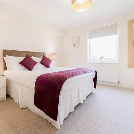 Roomspace Serviced Apartments - Cascades Court